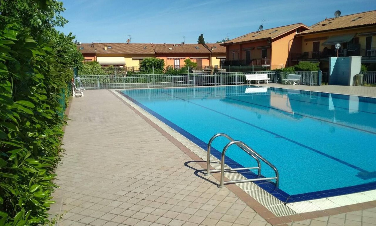 Pacengo Apartment | Casa Ruby - Geräumige Wohnung mit Pool by Interhome