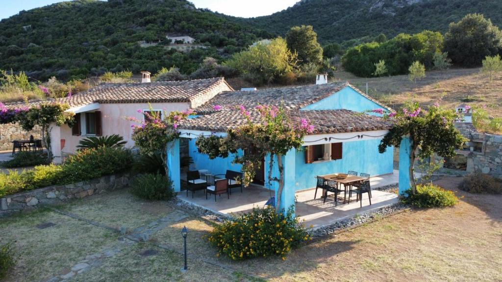 Tertenia Ski Chalet | La casetta celeste