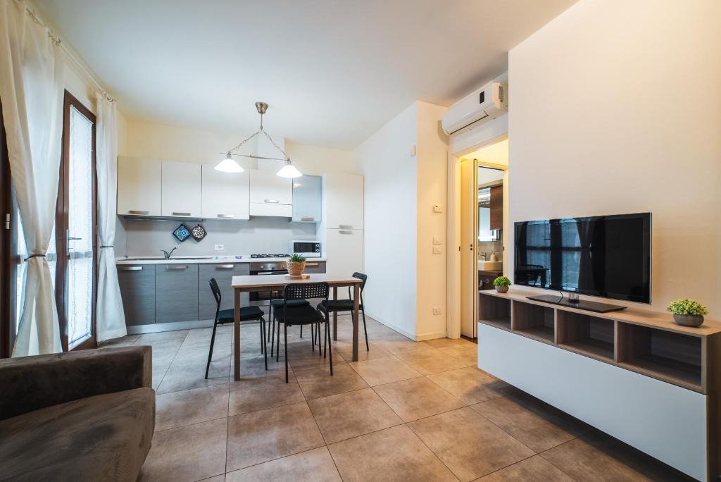 Marina Centro Apartment | [Rimini - 200mt dal mare] Moderno appartamento con ampio giardino