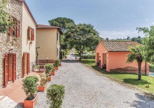 Apt 16A in Querce