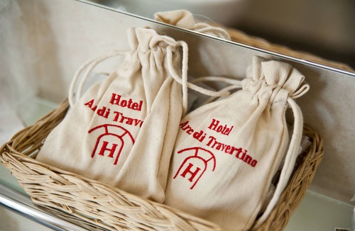Tuscolano Hotel | Arco di Travertino