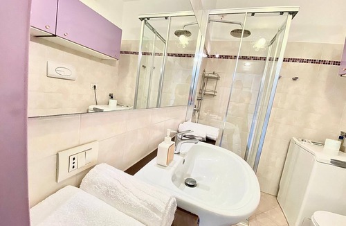 Certosa Apartment | Between Centro Città and Fera Milano, with private and guarded parking