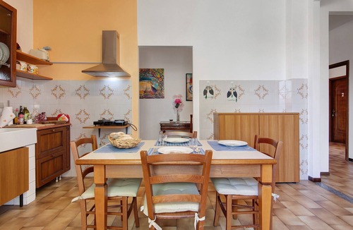 Lainate Apartment | Casa Cedrus with Shared Garden