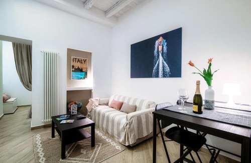 Como City Centre Apartment | Glamour Loft in Como Downtown - By House Of Travelers