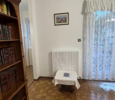 Servola-Chiarbola-Valmaura-Borgo San Sergio Apartment | Sea & Books Studio