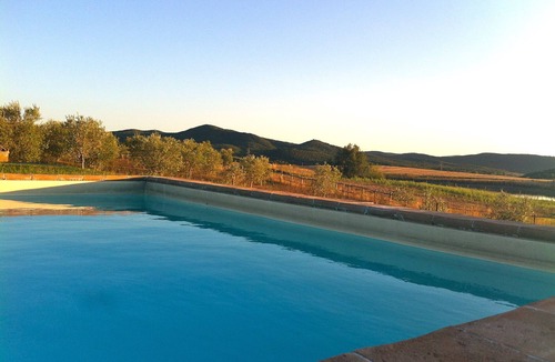 Manciano Villa | Wake Up to Dream-like Country Views and Enjoy the Privacy of the Pool