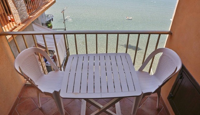 Balcony Bellavista A - Holiday home by the sea