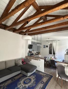 BeB Trieste al Massimo casa indipendente con giardino privato e posto macchina gratuito