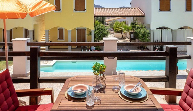 Nice apartment for 4 guests with WIFI, A/C, pool, TV, terrace and pets allowed