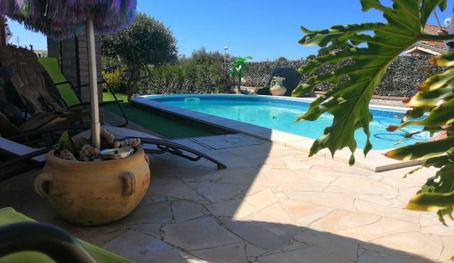 Place comfortable and nice location on the south coast