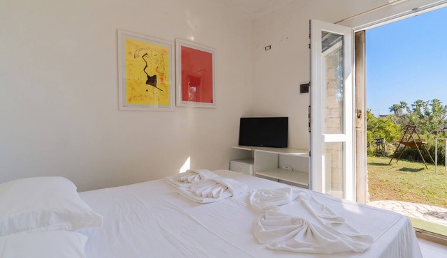 Room 'Core Resort - Basic 4' with Shared Pool, Wi-Fi and Air Conditioning