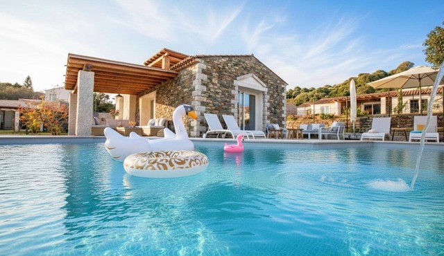 Villa del Borgo-Private pool, exclusive park, authenticity and luxury by the sea