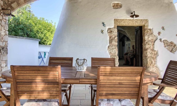 Marina di Pescoluse House | Trullo Settemisi - Two Bedroom House, Sleeps 4
