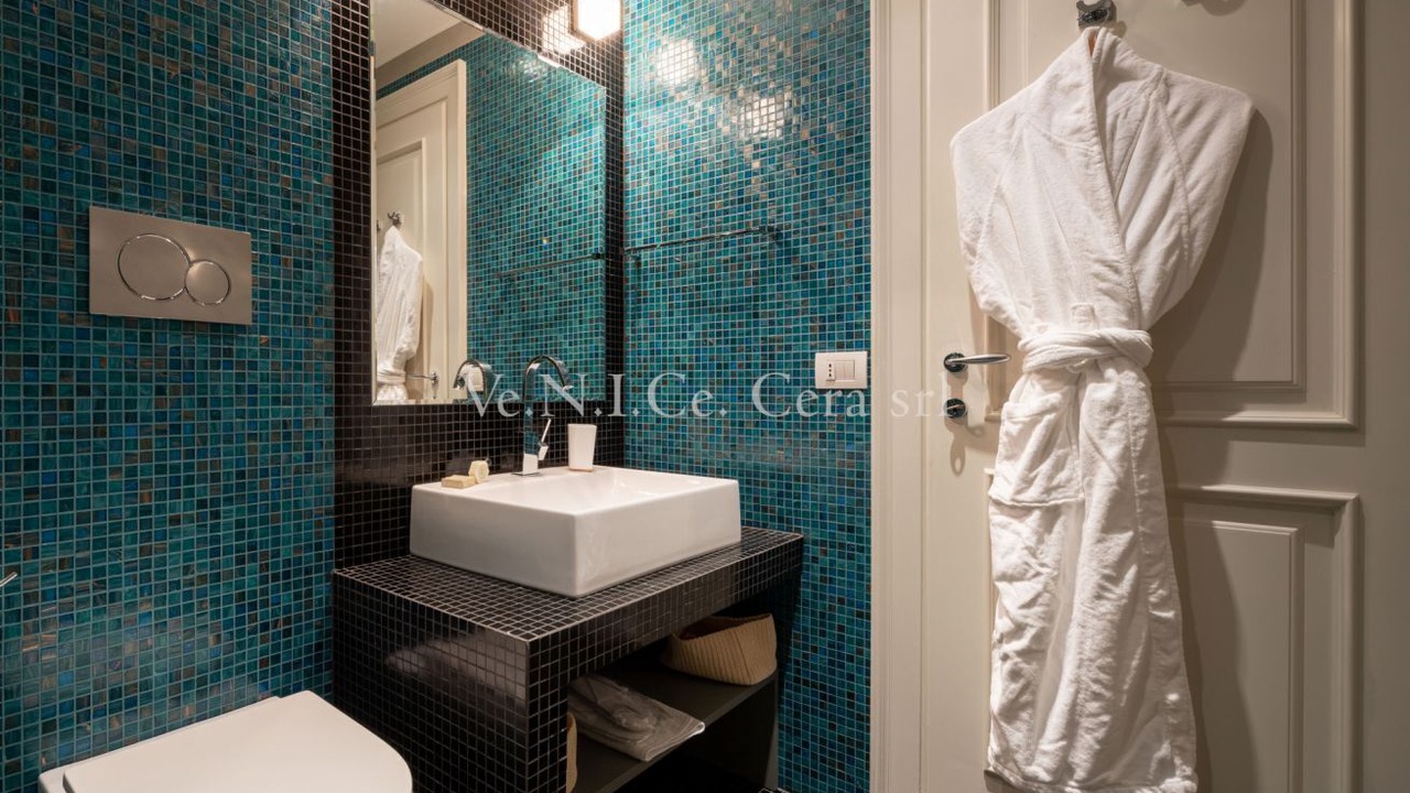 Photo of Bathroom in Dorsoduro