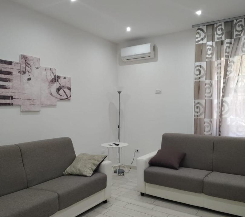 Photo of Livingroom in Naples
