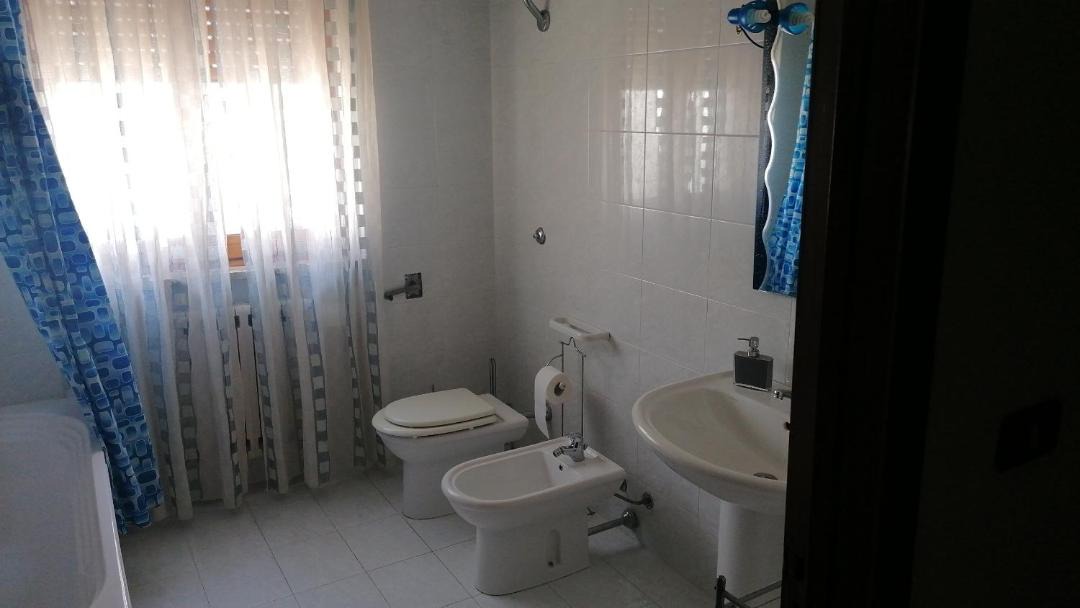Photo of Bathroom in Parabita