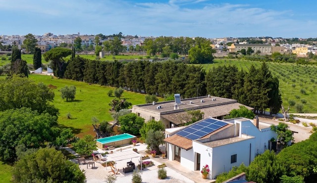 Whole countryside estate with pool - exclusive use